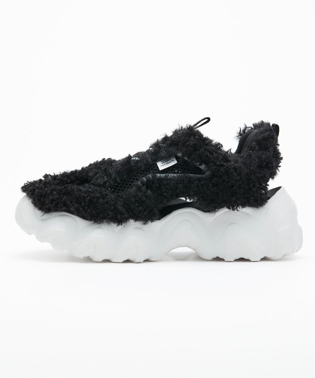 Closed-Toe Sneaker Sandals - Black Boa Fleece