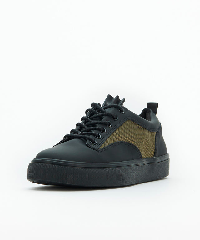 MAVERICK Classic Low-Cut Sneakers