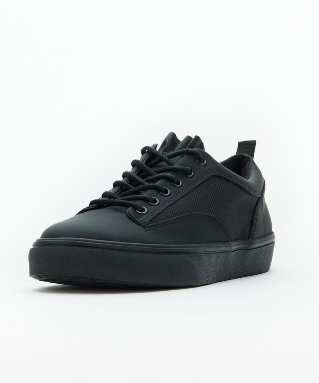 MAVERICK Classic Low-Cut Sneakers