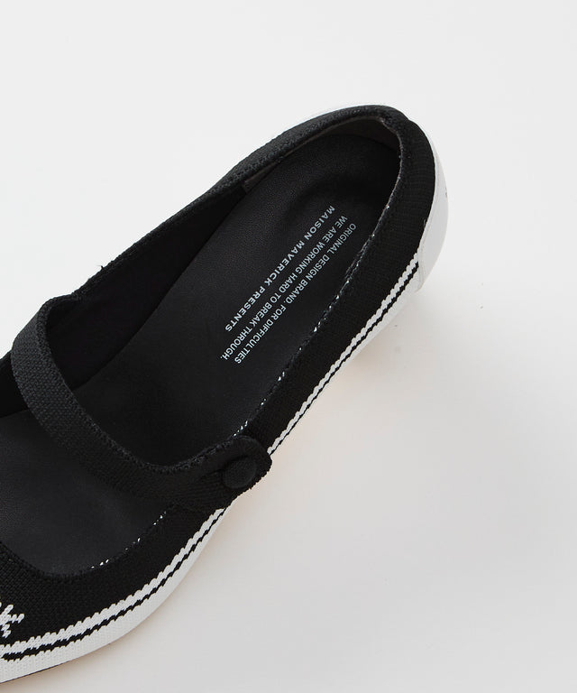Pointed-Toe Metal Heel