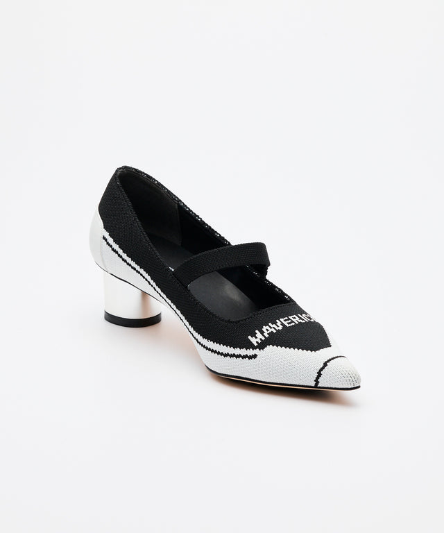 Pointed-Toe Metal Heel