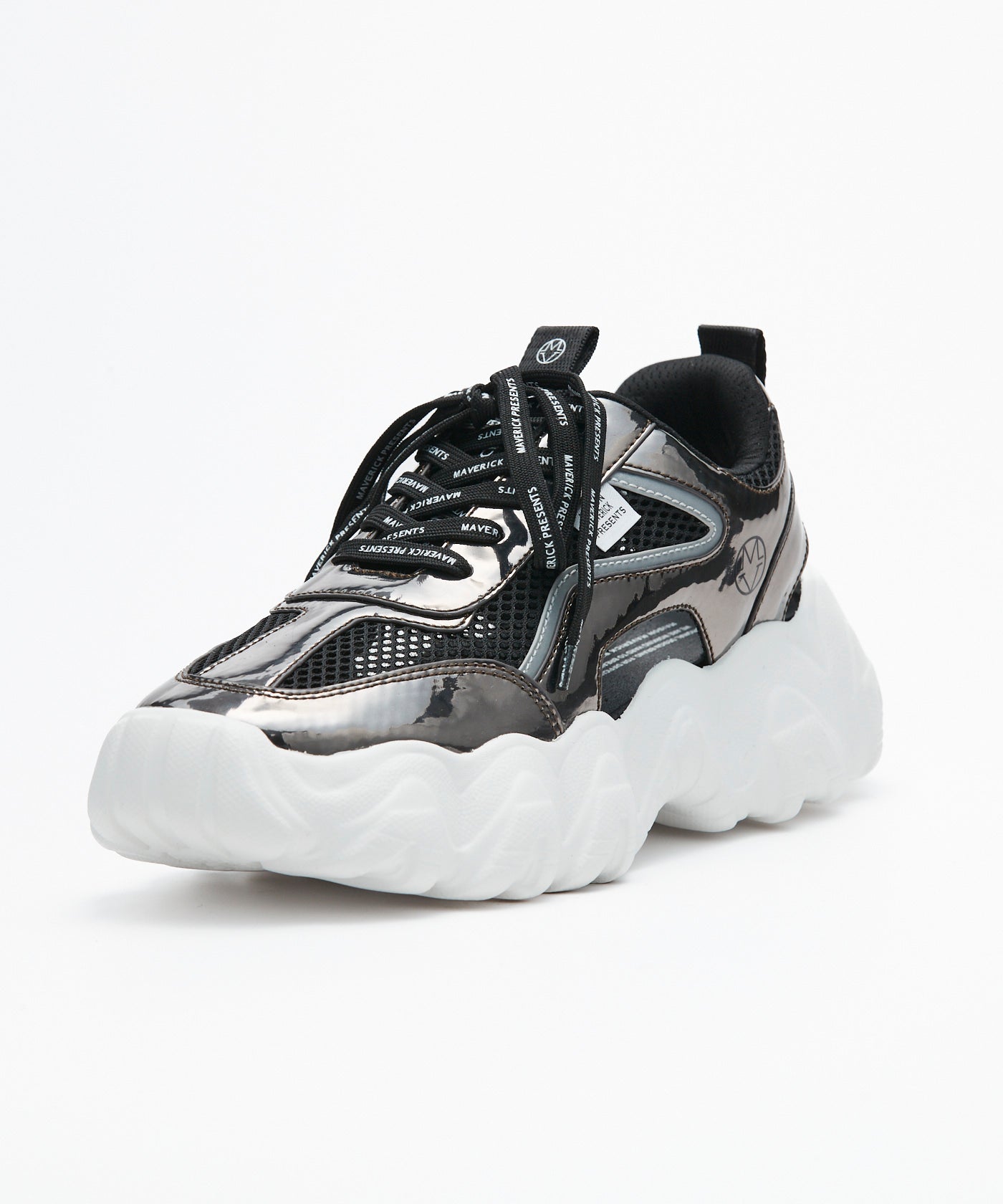 Beaded Floral Hybrid Sneakers - White – MAISON MAVERICK PRESENTS