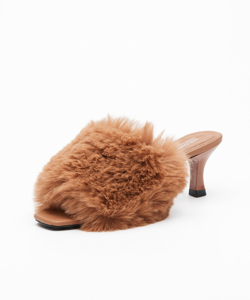 Slip-On Fur Mules - Camel – MAISON MAVERICK PRESENTS