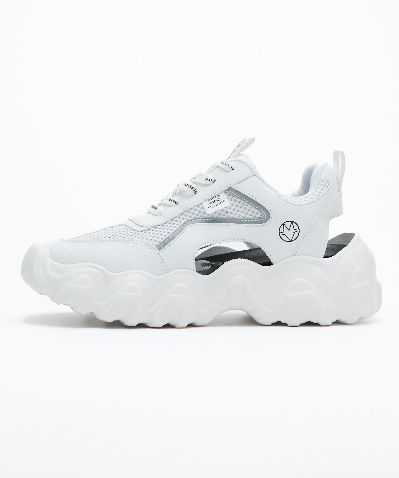 webs マーベリック　りま Beaded Floral Hybrid Sneakers - White – MAISON MAVERICK PRESENTS