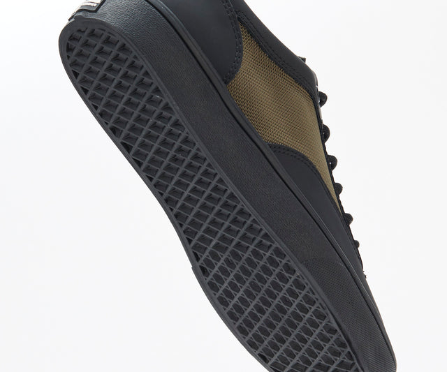 MAVERICK Classic Low-Cut Sneakers