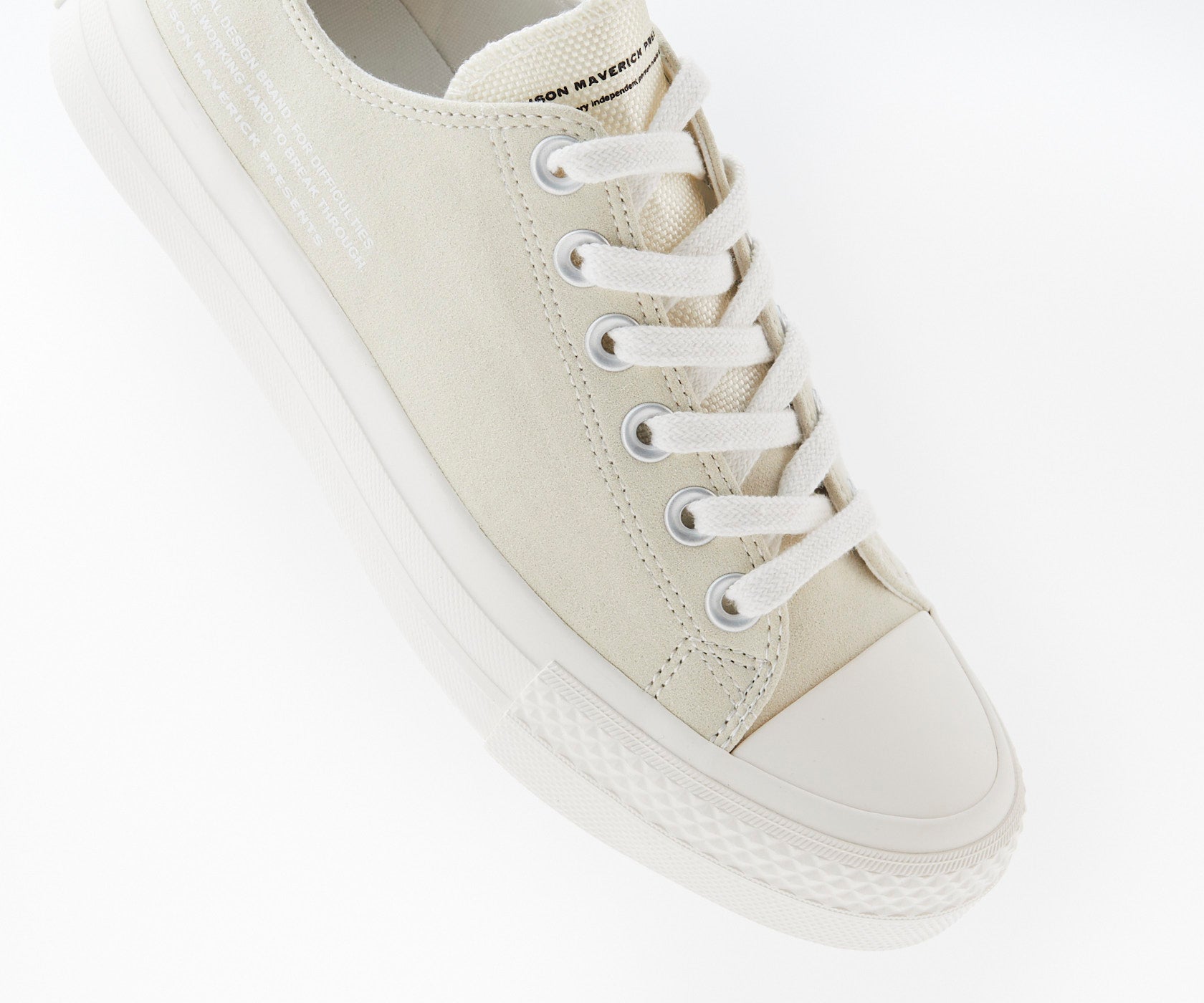Classic Basketball Shoes - White – MAISON MAVERICK PRESENTS Classic Basketball Shoes - White – MAISON MAVERICK PRESENTS
